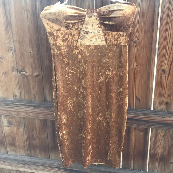 Windsor Dresses & Skirts - Windsor velvet dress